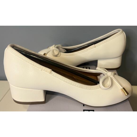 NIB Aerosoles Kids Mia Pump Shoes - Size 11 - Picture 8 of 8